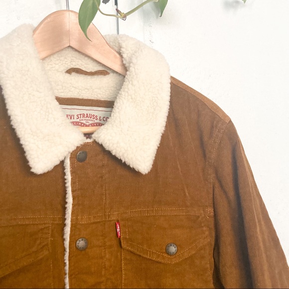 Levi's Other - Levi’s corduroy fleece-lined jacket